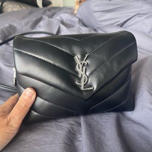 Ysl toy lou lou blk with silver hardware